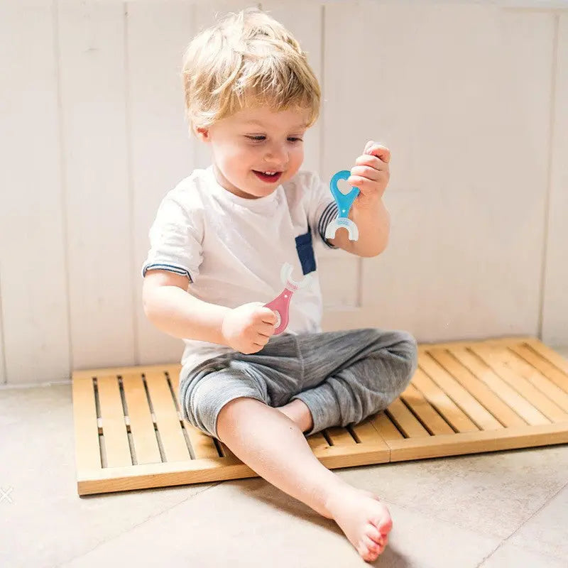 U shaped toothbrush - فرشاة السيليكون للاطفال - Shopzz